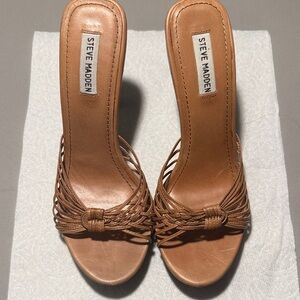Steve Madden Women's Brown Woven Heels